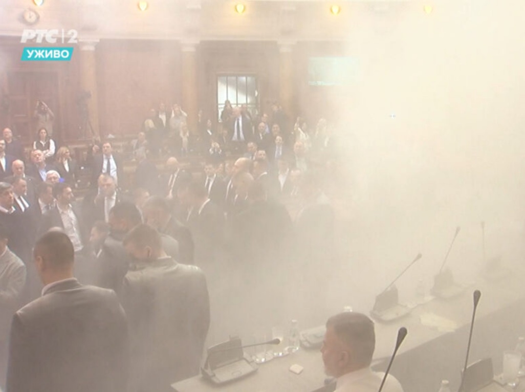 Haosu u Srbiji nema kraja, aktiviran PP aparat, lete jaja ...