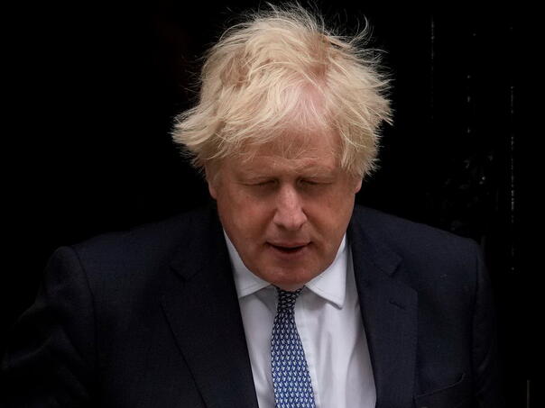 "Haotičan" odgovor Johnsonove vlade na Covid-19 doveo je do više mrtvih