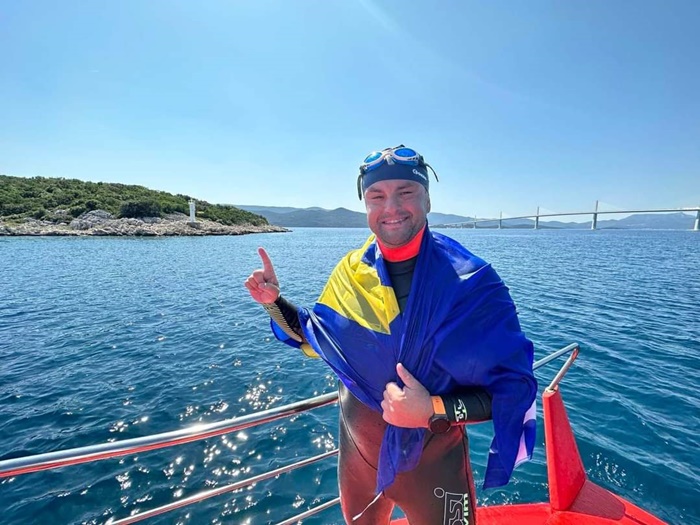 Haris Muratović preplivao Neumski zaljev i poslao snažnu poruku o natalitetu