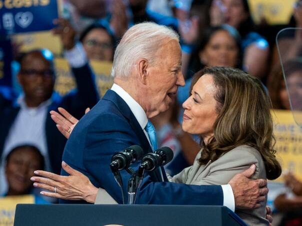 Harris i Biden na skupu u Marylandu: 'Ona će biti vraški dobra predsjednica'