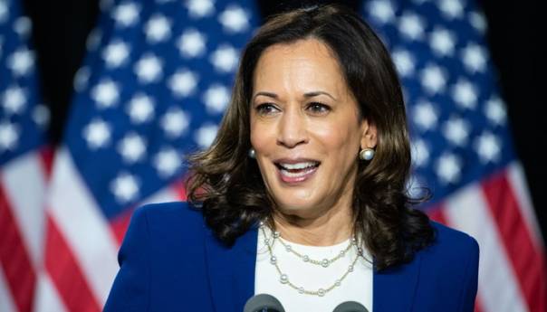 Harris u telefonskom razgovoru s Macronom obećala jačanje veza s Francuskom