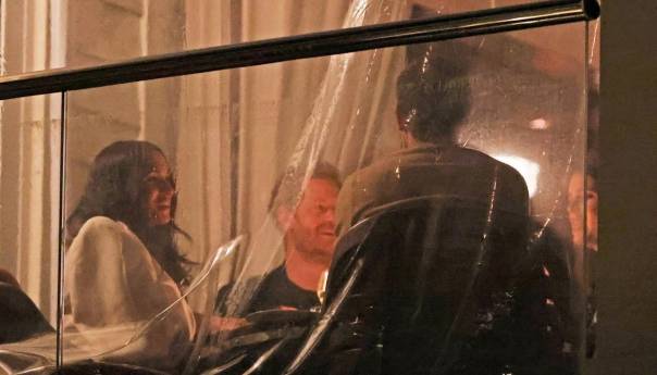Harry i Meghan napokon sretni u krugu porodice