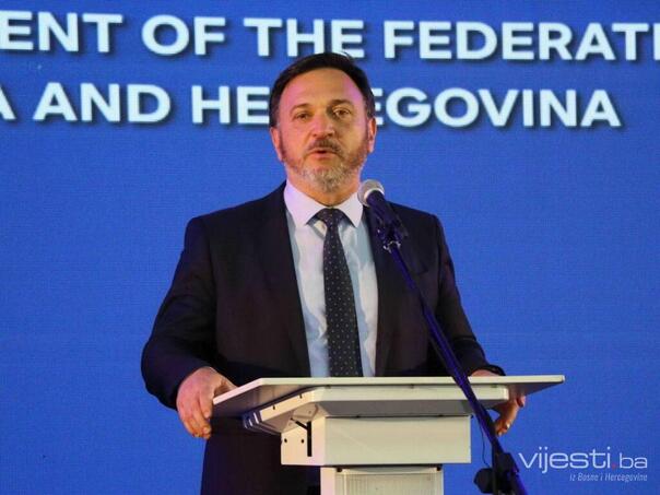 Hasičević: Neradna nedjelja ostaje, uz mogućnost uvođenja fleksibilnog modela