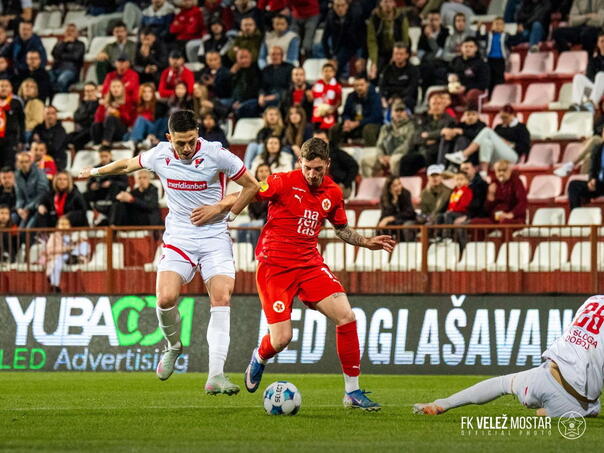 Hat-trick Šarića, Velež jednom nogom u finalu Kupa!