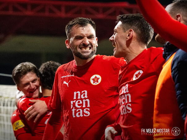 Hat-trick Šarića, Velež jednom nogom u finalu Kupa!