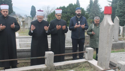 Hatma dova nad kaburom mostarskog muftije hafiza Omer ef. Džabića