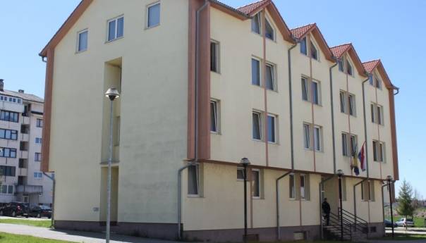 HBŽ: Zabranjuje se održavanje svadbi i rad noćnih klubova