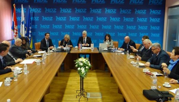 HDZ BiH: Nepovjerenje osnova svih odnosa u BiH