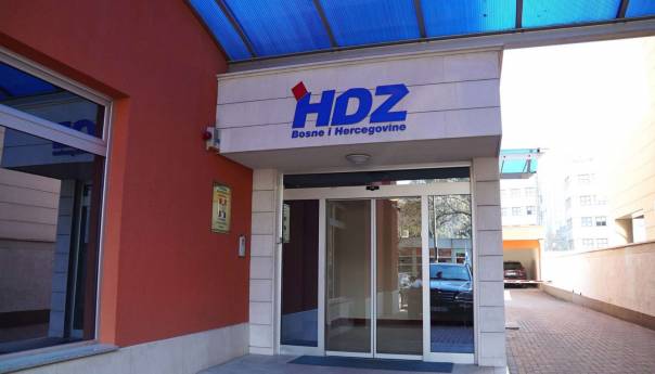 HDZ BiH predao kandidatske liste CIK-u BiH