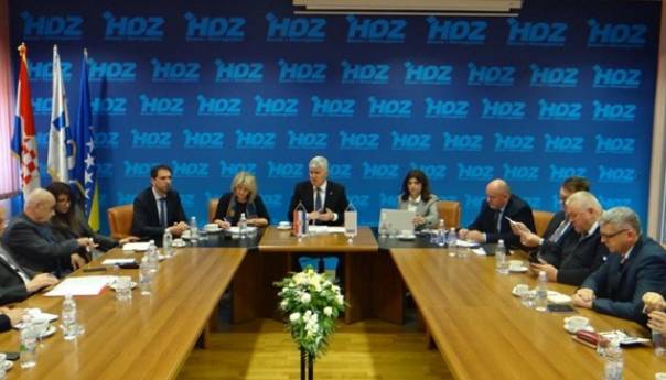 HDZ BiH: Usvajanje proračuna jamči prijeko potrebnu stabilnost
