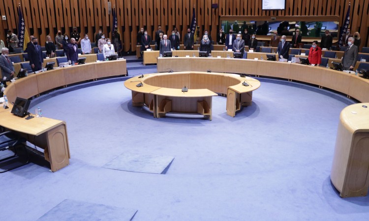 HDZ i SNSD oborili pomjeranje roka za plaćanje PDV-a