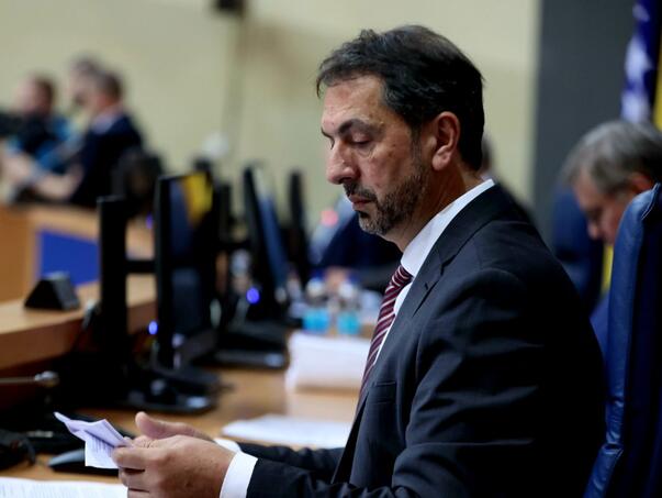 HDZ kontra sankcija SAD: Žele izmijeniti zakon kako bi crnolistaši primali plate