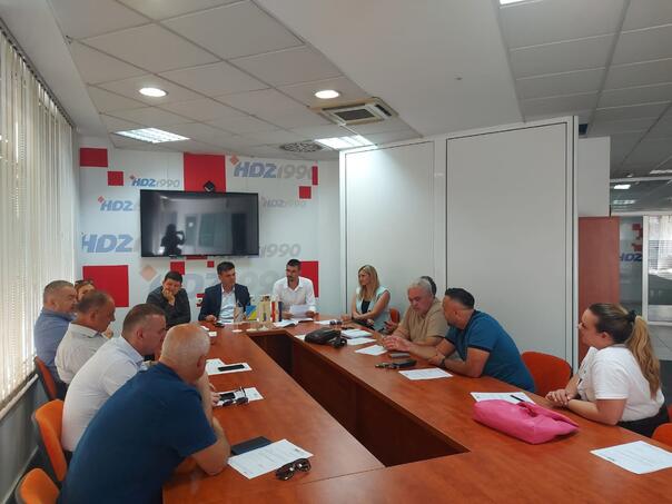 HDZ saglasan: U utrci za načelnike i vijećnike 550 kandidata