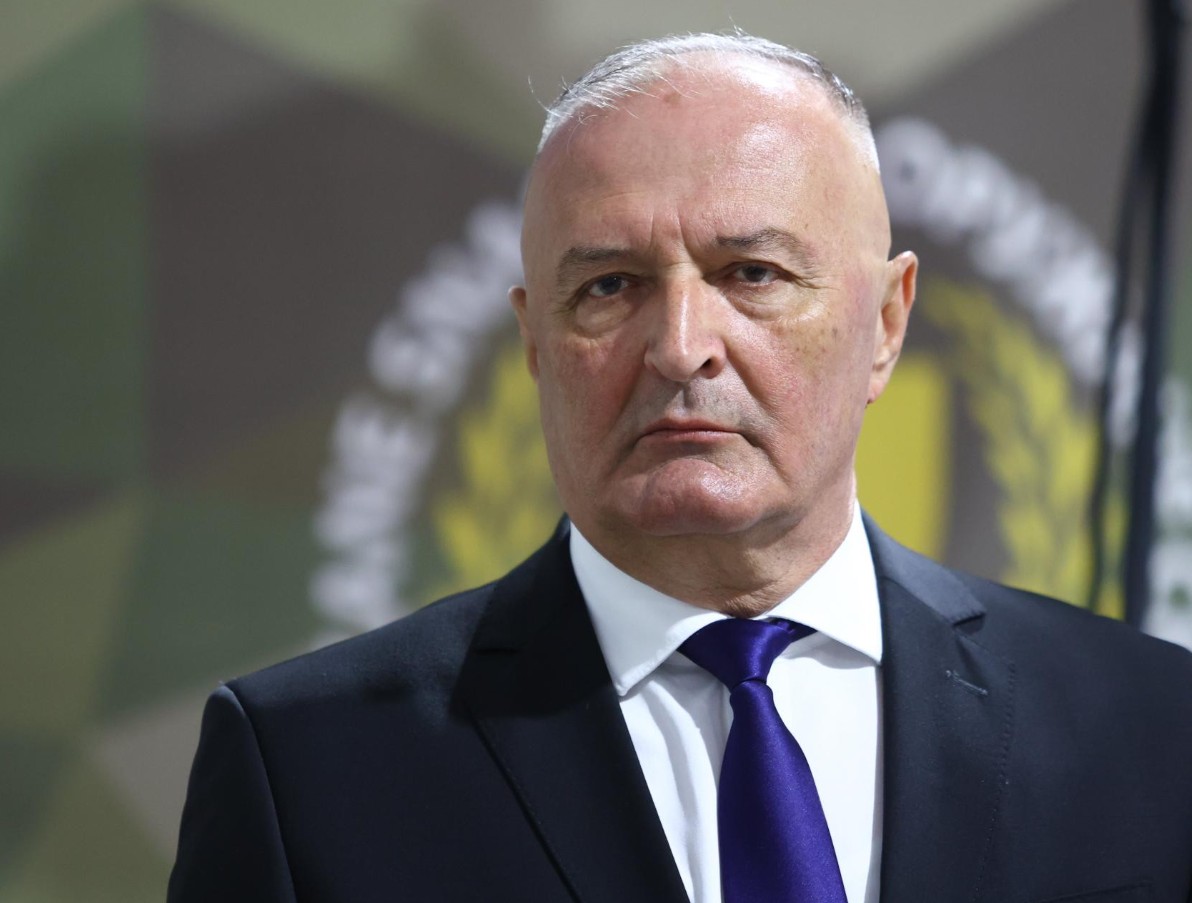 Helez čestitao Međunarodni dan pilota: Neka vam let bude siguran, horizonti otvoreni