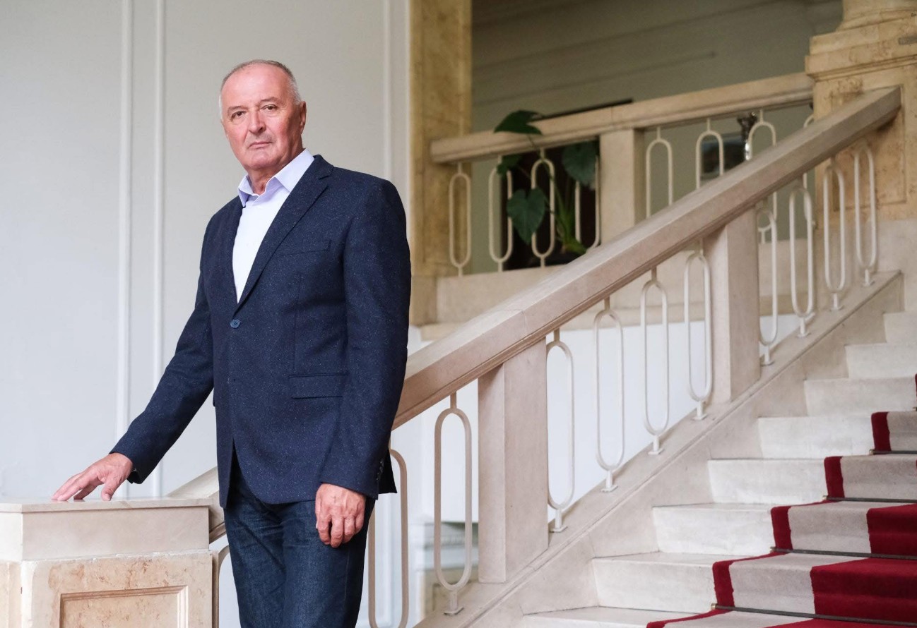 Helez: Dok se imena kandidata licitiraju, država se gura u drugi plan