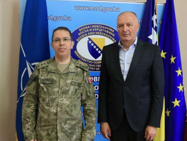 Helez i Turkgucu o ključnim koracima na putu BiH ka članstvu u NATO savezu