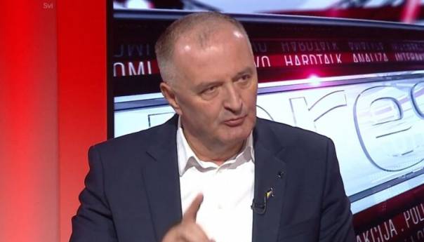 Helez: Mirni razlaz je rat, EUFOR se premjestio u kasarne u Orašju i Bijeljini