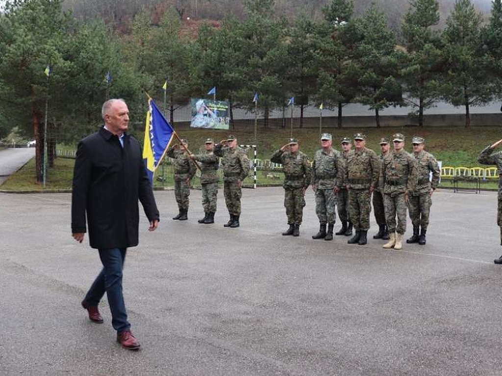 Helez na obilježavanju Dana OSBiH u kasarni Kosova: OSBiH su prepoznatljiva vojna snaga