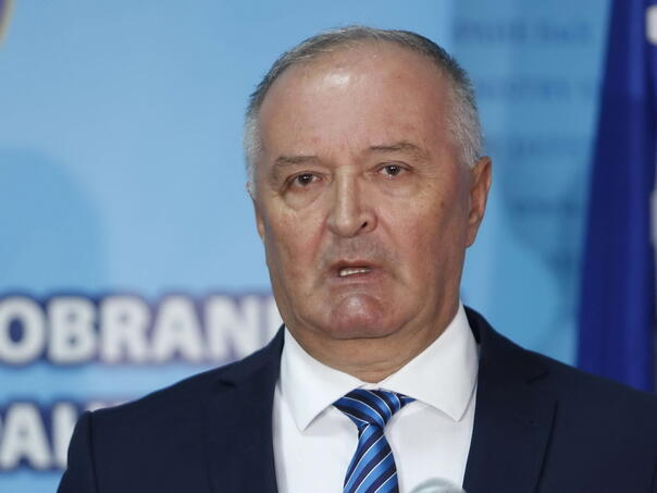 Helez: Na području Rogatice i Maglića vojni kampovi za obuku