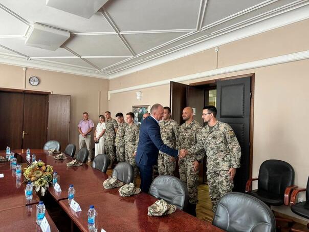 Helez nagradio pripadnike OS BiH za spašavanje posade helikoptera nakon nesreće