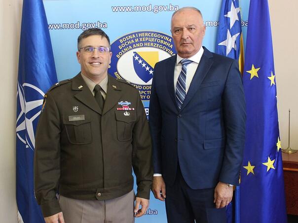 Helez nakon sastanka s generalom NATO-a: Vrijeme je za djelovanje protiv vlasti RS!