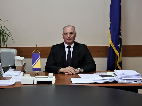 Helez: Ne smije se dozvoliti da secesionisti predstavljaju BiH u svijetu