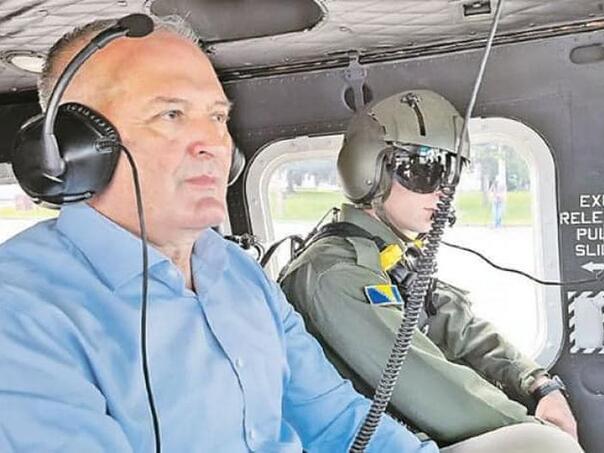 Helez: Neka Vučić ‘ugasi’ proteste u Srbiji, a požare u BiH će naši helikopteri