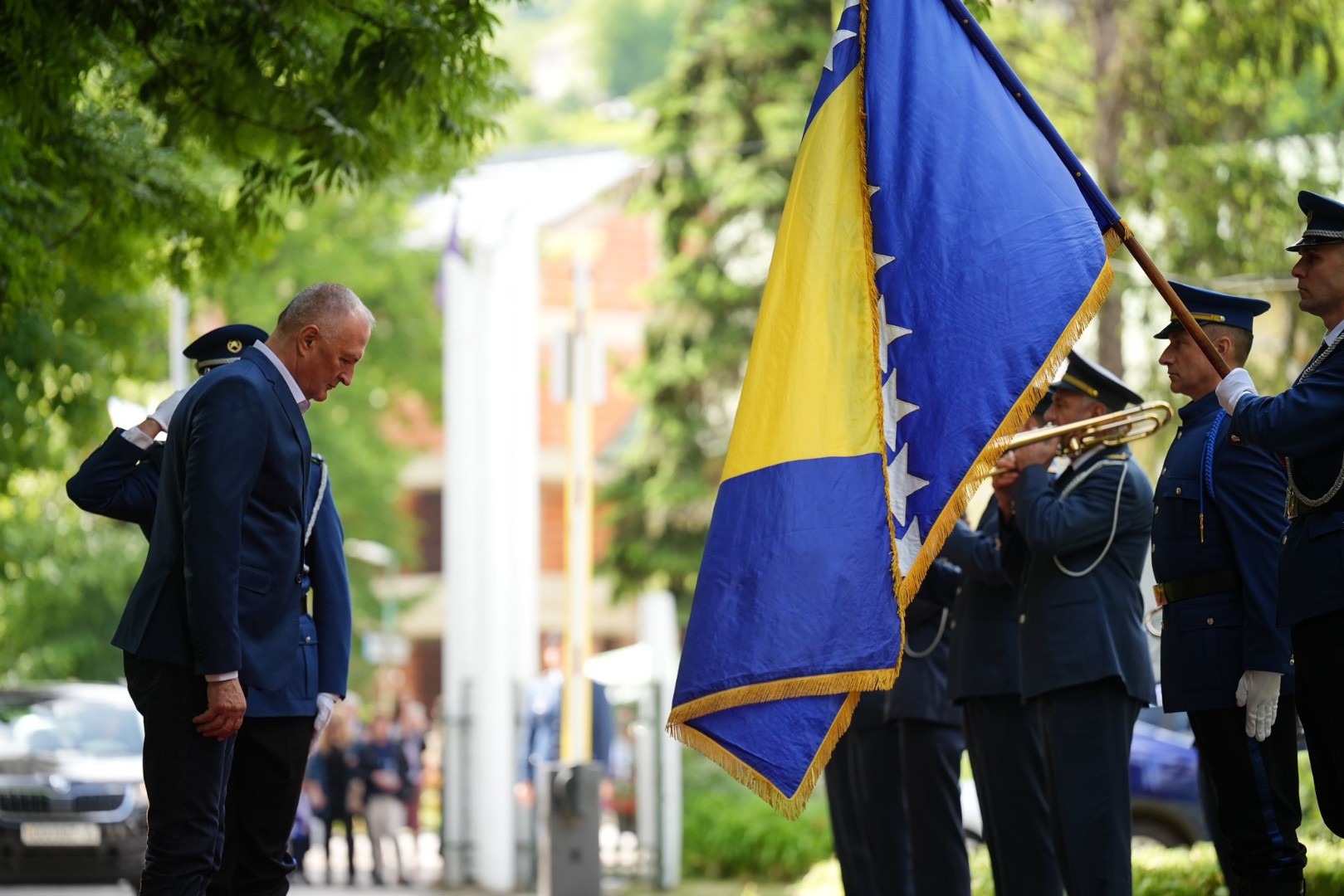 Helez: Nema ništa časnije nego služiti svojoj domovini BiH