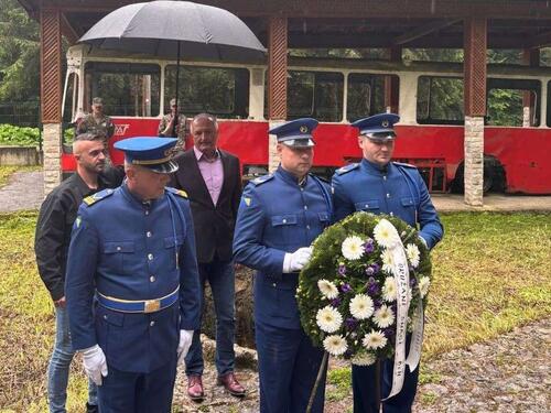 Helez odao počast za 48 ubijenih Bošnjaka iz naselja Ahatovići, Bojnik i Dobroševići