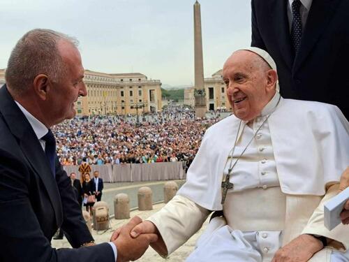 Helez zamolio papu da iskoristi svoj utjecaj i zaštiti suverenost i nezavisnost BiH