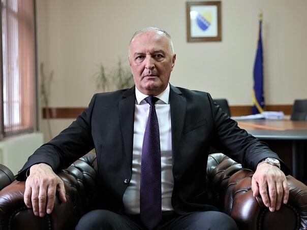 Helez poručio Dodiku: Ne pitaš se više ništa, otoplilo je Milorade