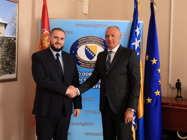 Helez poručio Zukorliću: Vojna saradnja sa Srbijom prekinuta