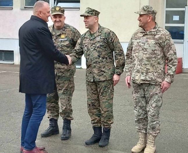 Helez postrojio vojsku u Banja Luci: Primopredaja komandanta