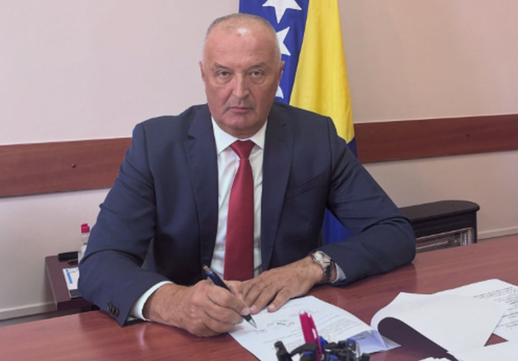 Helez potpisao otkaze pripadnicima OSBiH koji su veličali zločinca Mladića