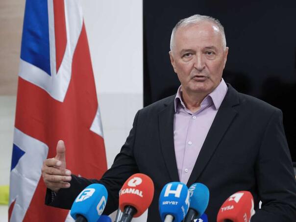 Helez: Priča oko 'svesrpskog sabora' bez stvarne težine