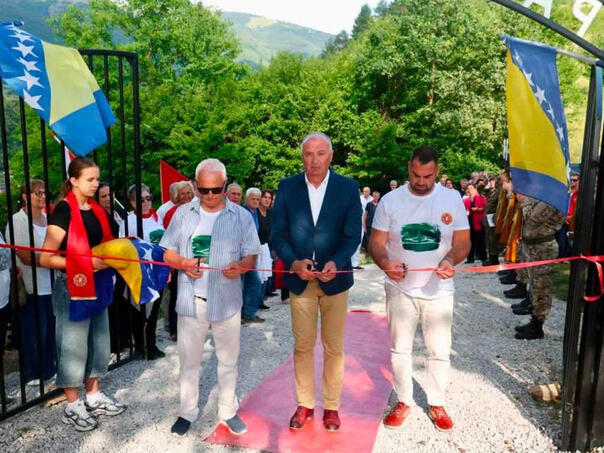 Helez prisustvovao otvaranju spomenika Partizansko groblje