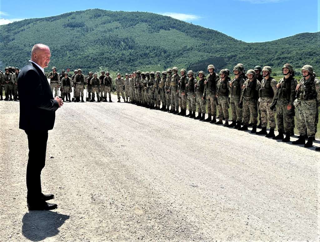 Helez prisustvovao vježbi vanjskog ocjenjivanja "Dinamičan odgovor 26-6" na Manjači