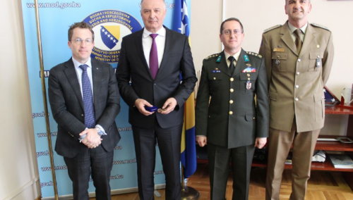 Helez razgovarao sa pomoćnikom generalnog sekretara NATO-a Davidom Cattlerom