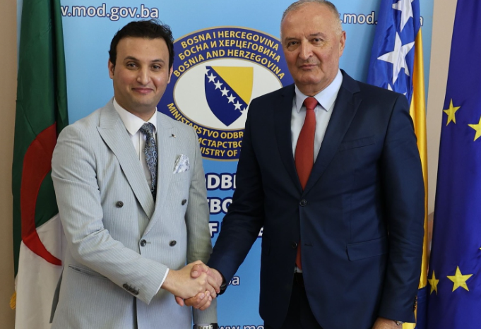 Helez sa ambasadorom Alžira o uspostavljanju aktivne saradnje
