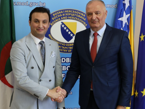 Helez sa ambasadorom Alžira o uspostavljanju aktivne saradnje