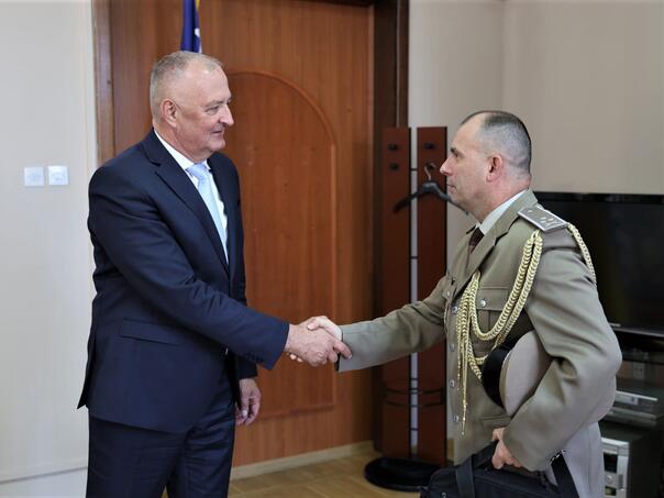 Helez sa Čavićem: Zatraženo očitovanje Srbije o incidentu u kasarni