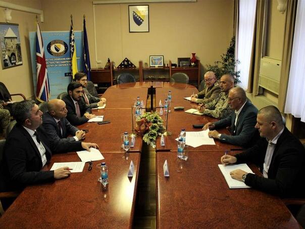 Helez sa delegacijom Parlamenta Ujedinjenog Kraljevstva o jačanju saradnje u oblasti odbrane
