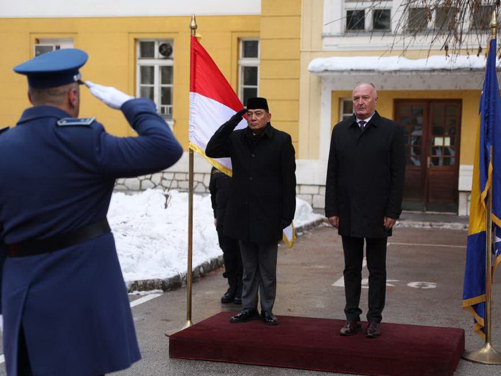 Helez sa saradnicima svečano dočekao ministra odbrane Indonezije Syafrie Syamsuddina