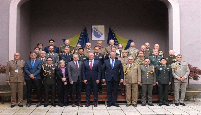 Helez sa vojno-diplomatskim predstavnicima u BiH