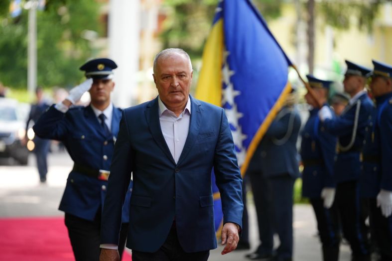 Helez se oprostio od poginulih pripadnika OSBiH: Moje misli i molitve su s njihovim porodicama