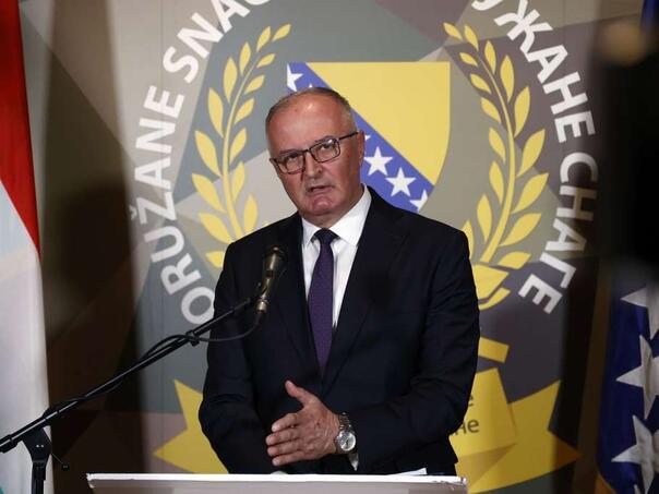 Helez: Sutra ko ne dođe na posao u OS BiH dobit će otkaz