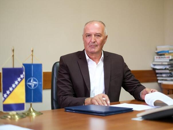 Helez: Ustav BiH ne poznaje termin "legitimno predstavljanje"