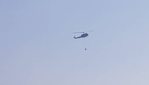 Helikopter OSBiH angažiran na gašenju požara na području Tuzle