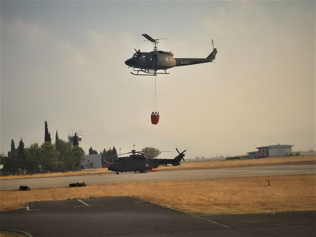 Helikopter OSBiH nastavlja angažman na pomoći gašenja požara u Crnoj Gori