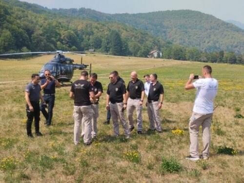 Helikopteri iz Srbije stigli na Tjentište